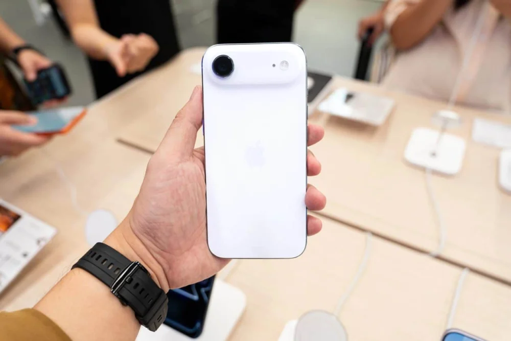 Rumor: “iPhone Air 2” chegará em 2027 com lente ultra-angular e bateria aprimorada