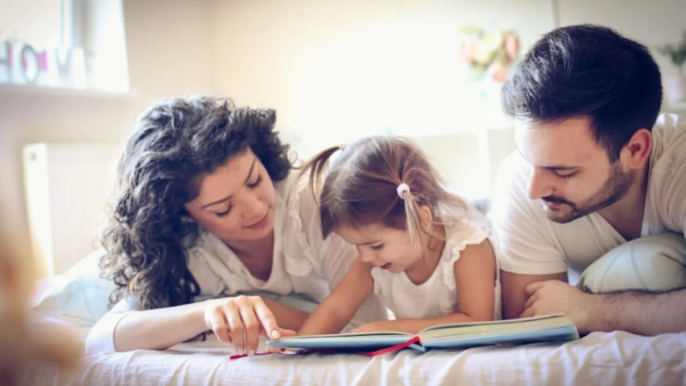 Uma neuropediatra explica o fator mais importante para o desenvolvimento infantil — e ele não tem relação com desempenho, notas ou precocidade