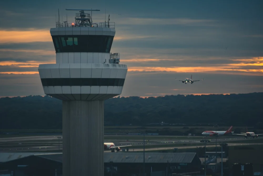 Aeroporto cria estacionamento robotizado; veja como funciona