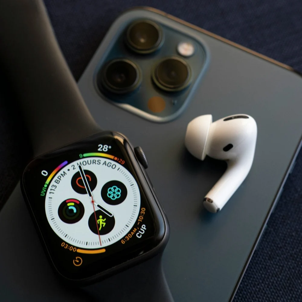 Apple Watch e AirPods não precisarão adotar baterias removíveis na União Europeia