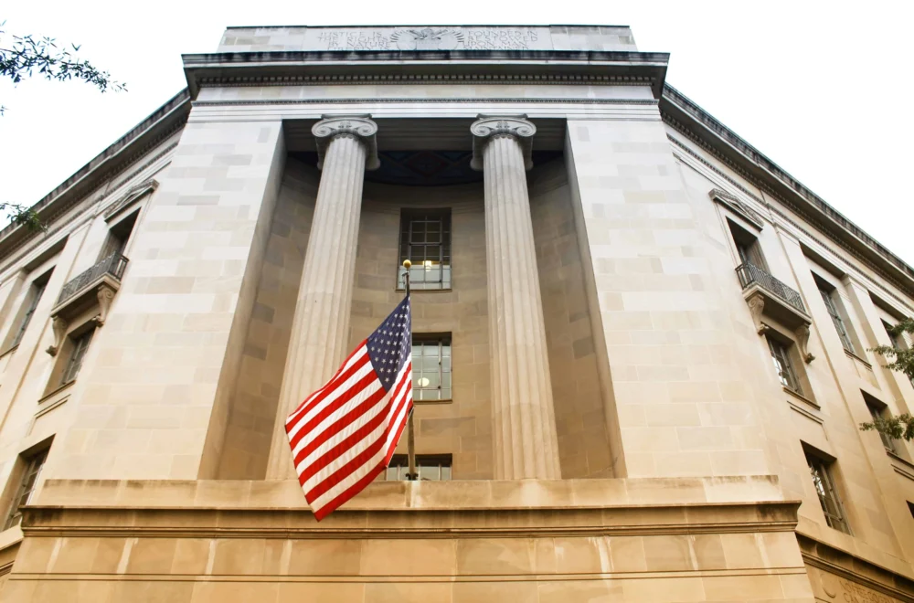 Apple poderá obter arquivos de agências dos EUA em ação do DOJ, define juiz
