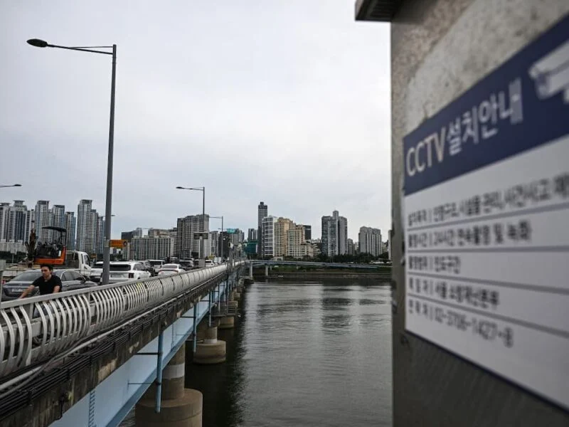 Câmeras com IA detectam tentativas de suicídio em pontes de Seul