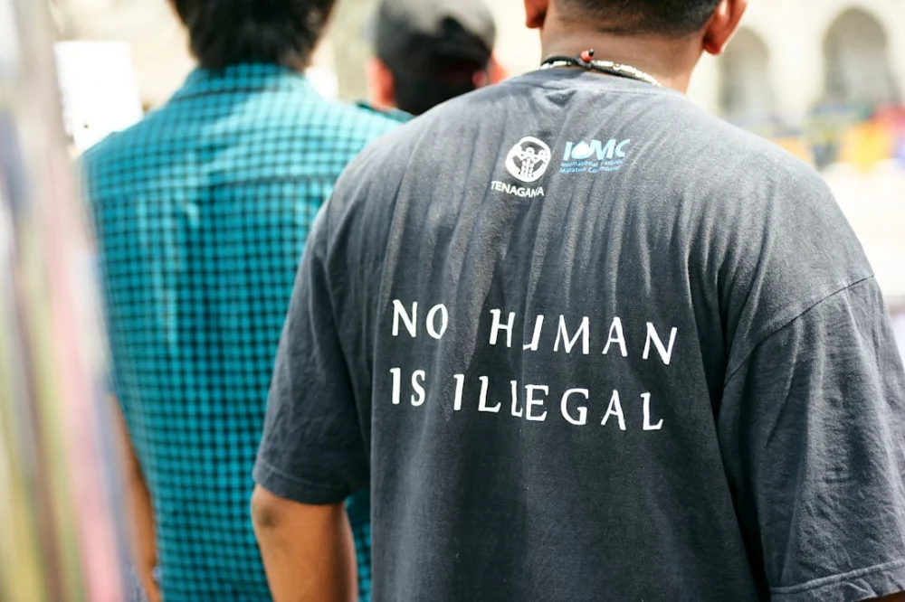 Conselho de Supervisão da Meta constata que modelos de IA criticam menos os regimes repressivos