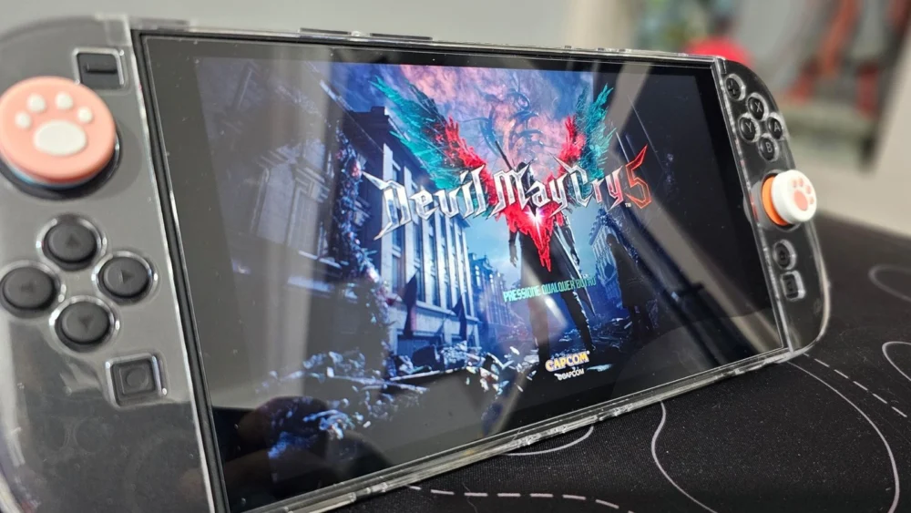 Devil May Cry 5 mostra como é divertido bater em demônios em qualquer lugar no Nintendo Switch 2