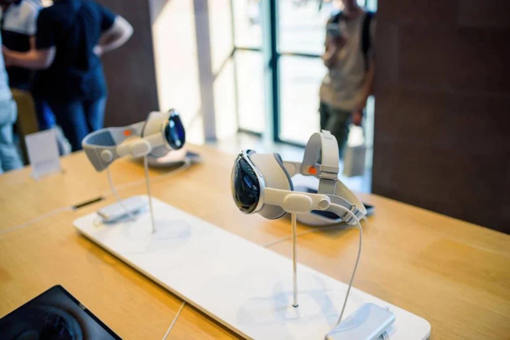 Fornecedora encerrará desenvolvimento de tela para o “Apple Vision Air”, diz site
