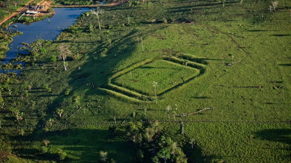 Geoglifos na Amazônia: sensor LiDAR revela centenas de obras de terra