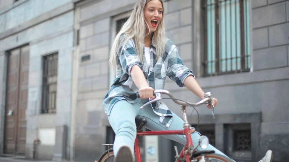Japão cria bicicleta com inteligência artificial capaz de prever quedas antes que elas aconteçam