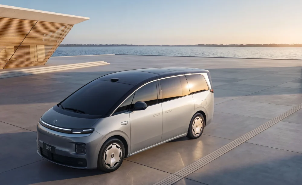 Leapmotor apresenta D99, minivan de luxo