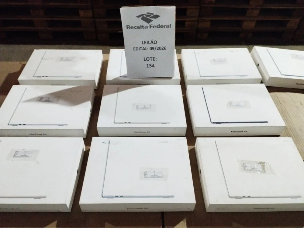 Leilões da Receita em SP e no RJ têm 10 MacBooks Air por R$13 mil, iPhone 15 Pro Max por R$2 mil e mais