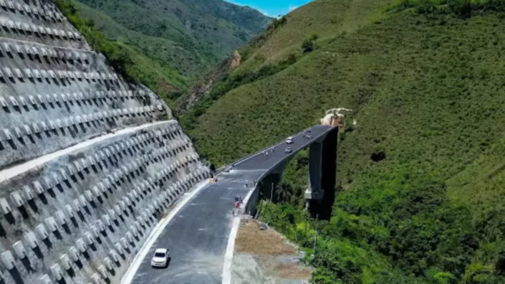 Maior túnel da América Latina entra na reta final e promete reduzir viagens em até três horas