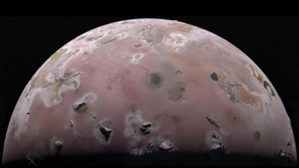 NASA detecta calor intenso sob a superfície de Io, a lua mais vulcânica do Sistema Solar