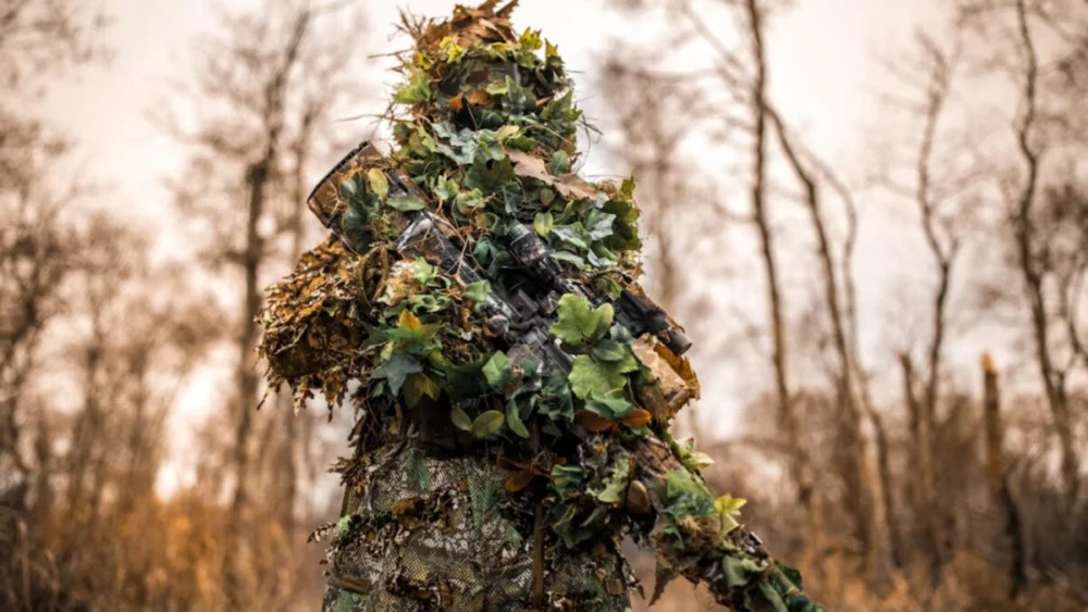 Novo tipo de camuflagem militar é criado para enganar a inteligência artificial dos drones