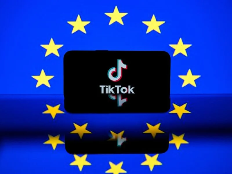 UE acusa TikTok de expor menores riscos online