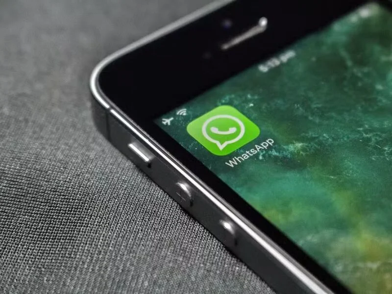 WhatsApp fora do ar? Usuários relatam instabilidade na plataforma nesta terça-feira (28)