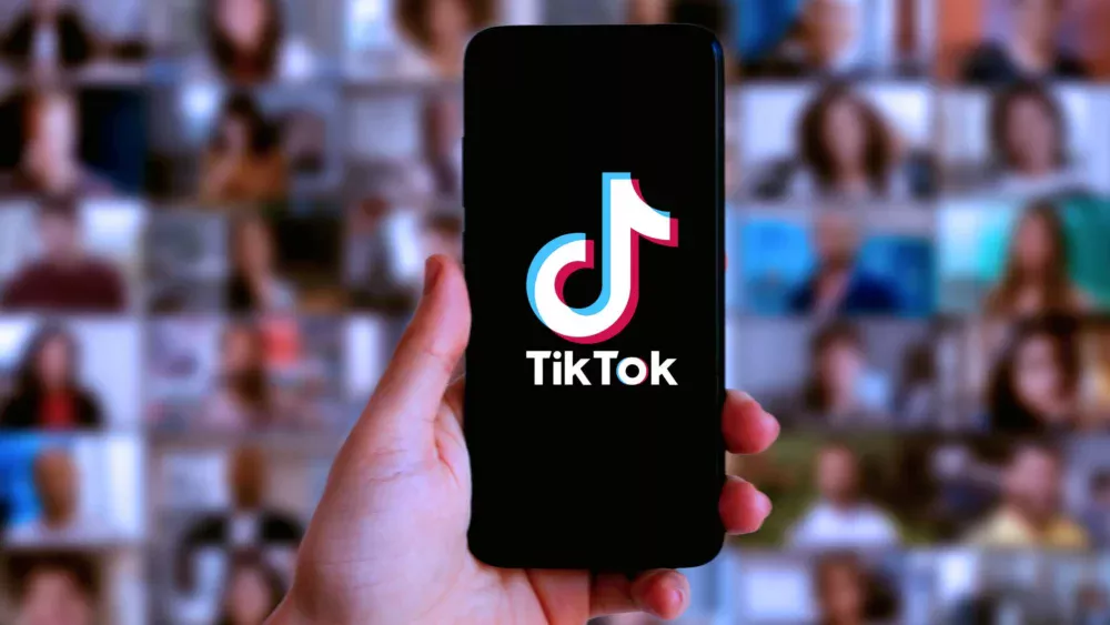 Europa acusa TikTok de expor crianças a riscos na plataforma