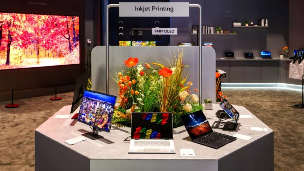 Lenovo anuncia 1º notebook com tela OLED 'impressa' do mundo
