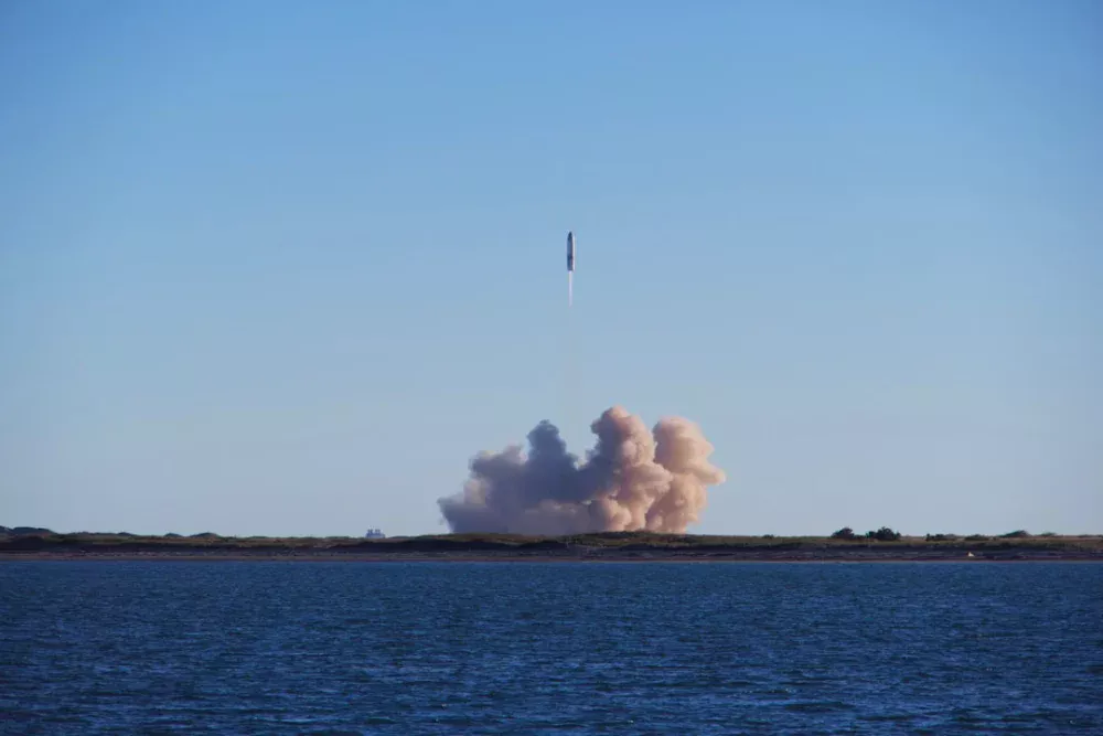 SpaceX testa voo da nave mais poderosa do mundo