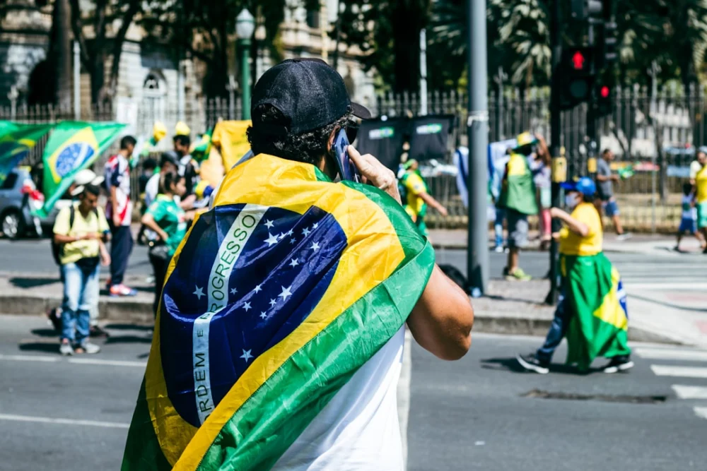 1 em cada 3 brasileiros já sofreu tentativa de golpe de dados, diz pesquisa