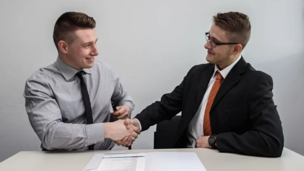 A IA já está mudando quem consegue uma entrevista de emprego e você pode usá-la a seu favor