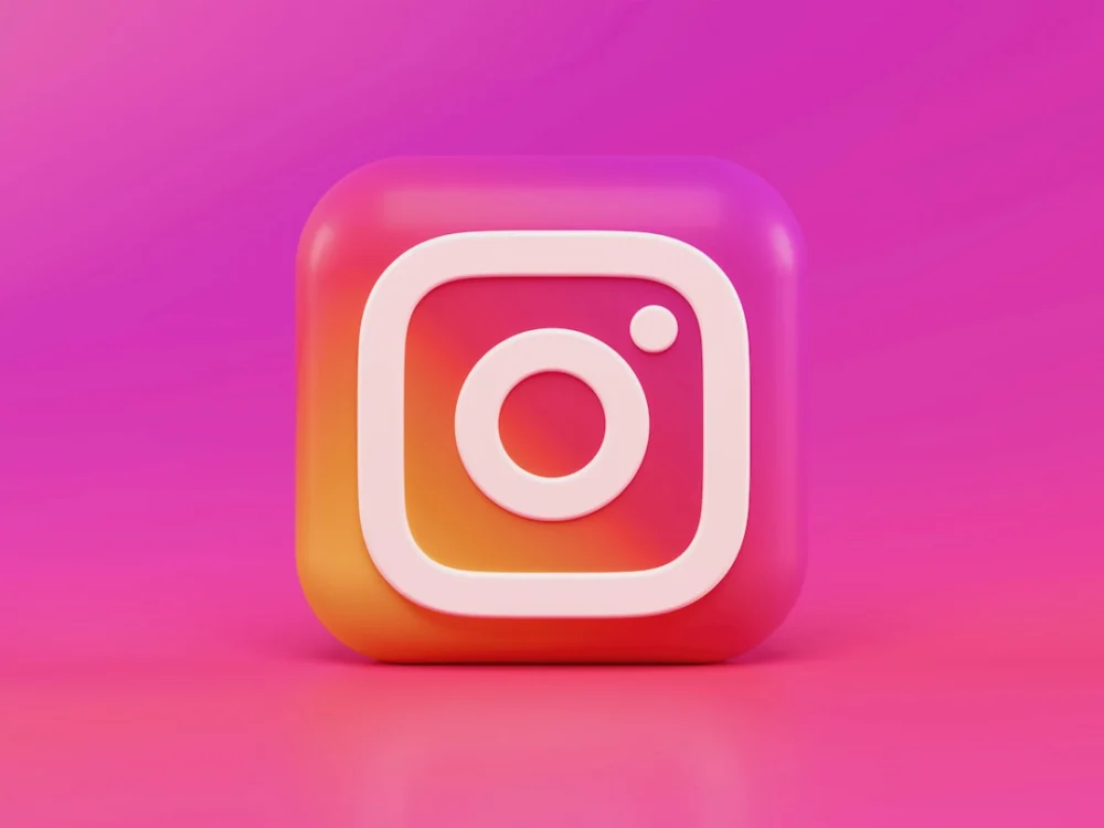 Alerta no Instagram: Contas de IA sem selo vão sumir de recomendações