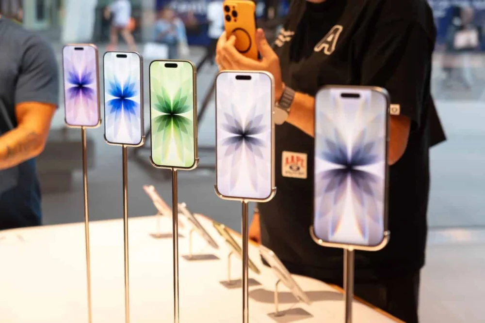 Apple liderou com folga mercado de smartphones premium no 1º semestre de 2026