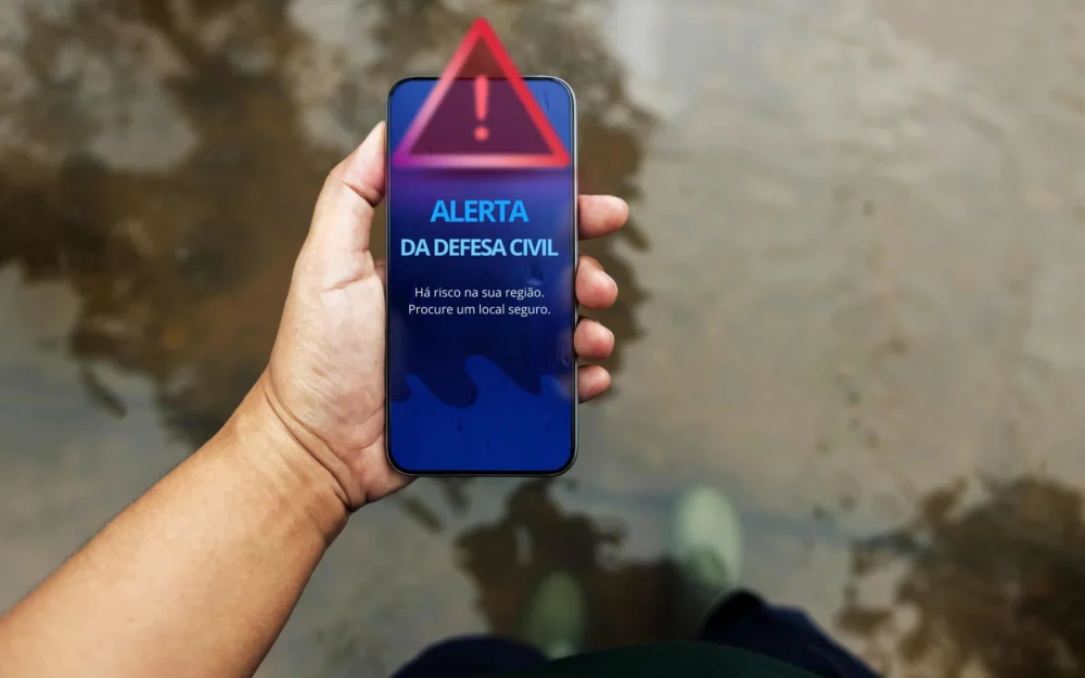 Como funciona o alerta da Defesa Civil que aparece no celular?