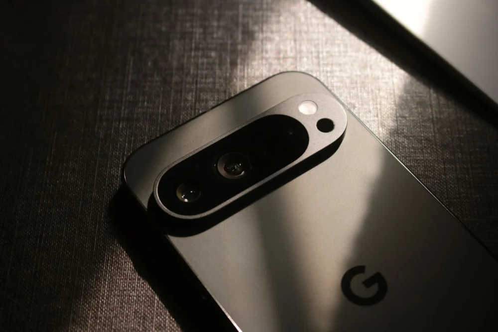 Google aumenta preços de novos celulares diante de escassez de chips