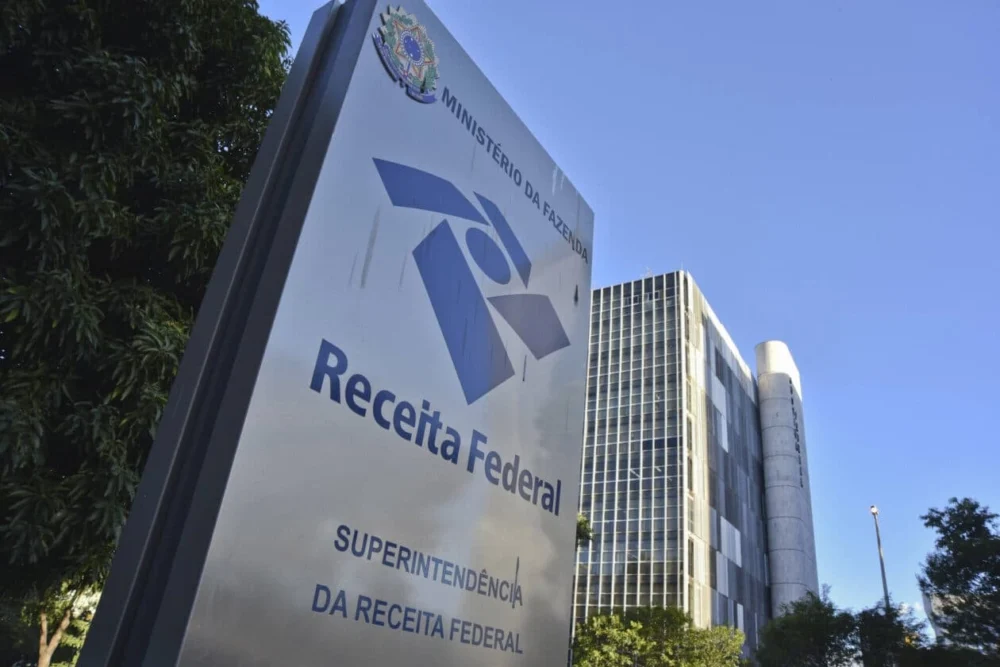 Leilão da Receita Federal em Fortaleza tem mais de 80 lotes com iPhones e iPads