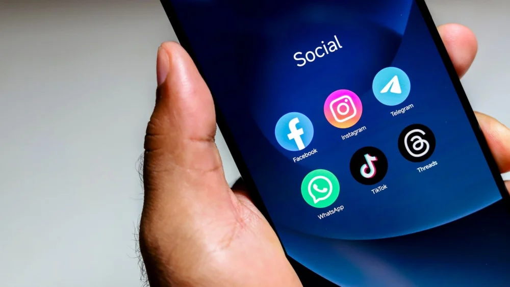 Meta anuncia novas proteções para adolescentes e convoca YouTube e TikTok