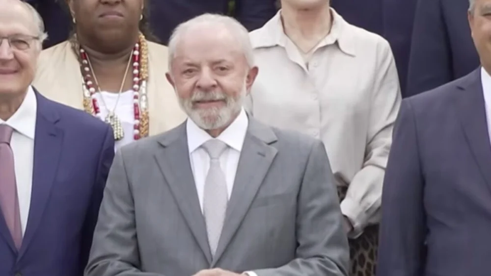 Nova Quaest revela como está Lula contra Flávio Bolsonaro no maior colégio eleitoral do Brasil