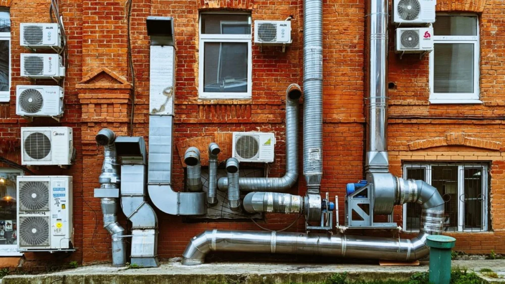 O lado invisível da inteligência artificial está consumindo recursos e colocando cidades em alerta