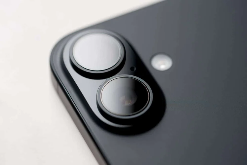 Oferta: iPhone 16 (128GB) por R$4.499,10 no Pix!