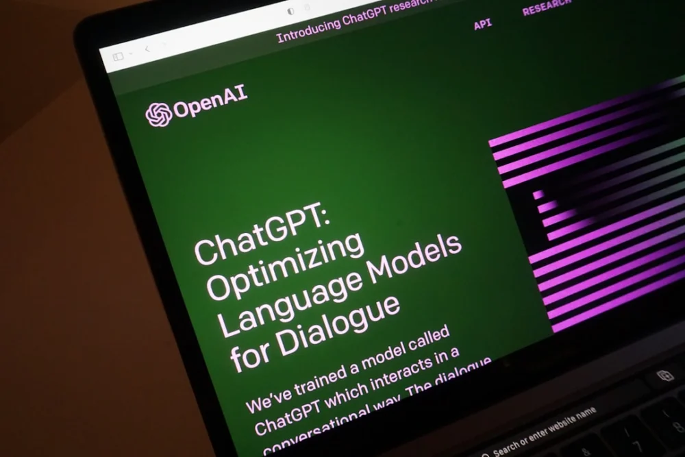OpenAI atualiza ChatGPT grátis e tira limite de mensagens de texto