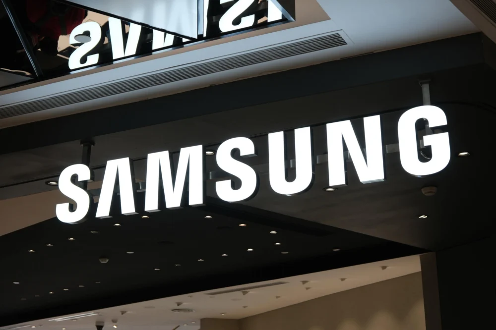 Samsung alerta que IA pode deixar celulares e PCs mais caros até 2028