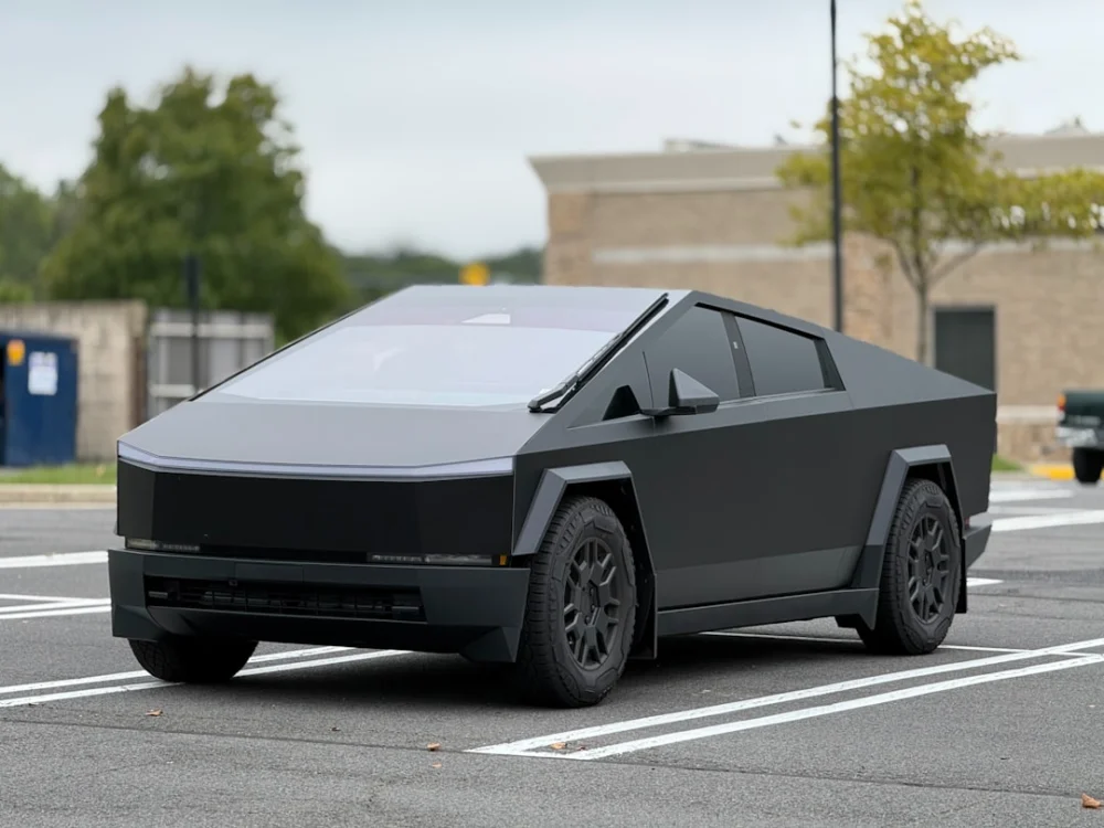 Tesla se prepara para lançamento de Cybercab em agosto, diz The Information