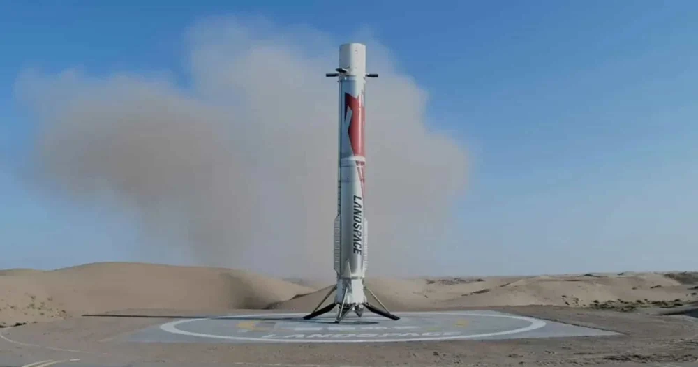 VÍDEO: China faz pouso inédito de foguete reutilizável em terra firme