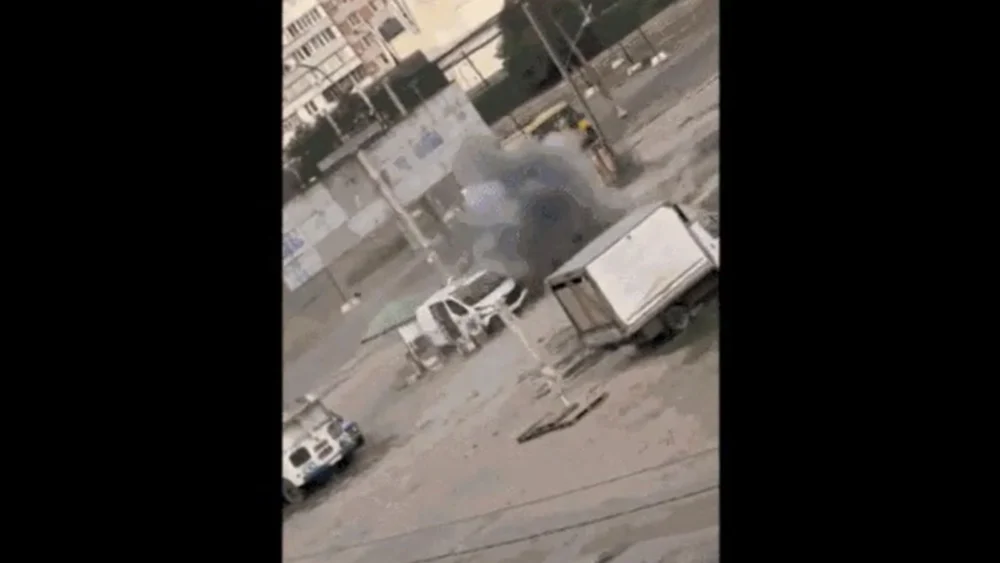 Vídeo viral: drone persegue civil e explode na Ucrânia; homem sobrevive