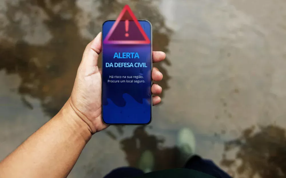 Como funciona o alerta da Defesa Civil que aparece no celular?