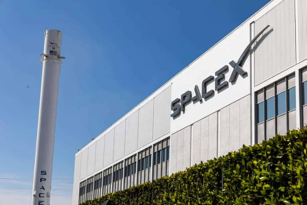 SpaceX pode faturar até R$ 2,6 trilhões por ano com IA, diz Elon Musk