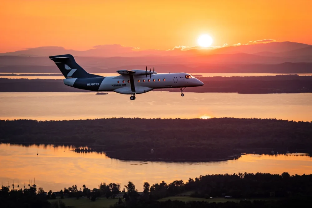 X1: avião elétrico de 11 toneladas decola rumo ao futuro híbrido