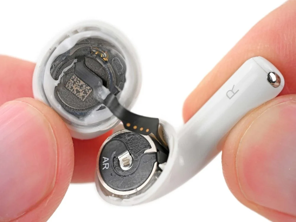 AirPods 5 têm a maior nota de reparabilidade desde o primeiro modelo, atesta iFixit