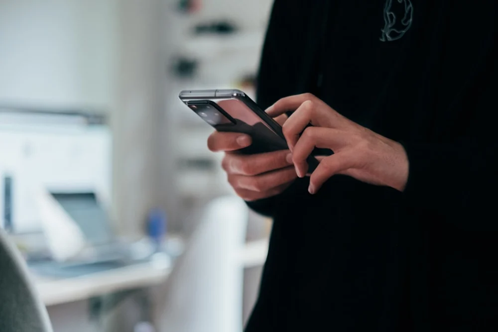 Apple lança seu 1º celular dobrável e o iPhone 18 Pro; veja os detalhes