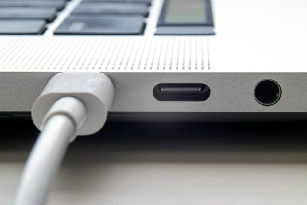 Como transferir um vídeo do Final Cut Camera para o Mac via cabo