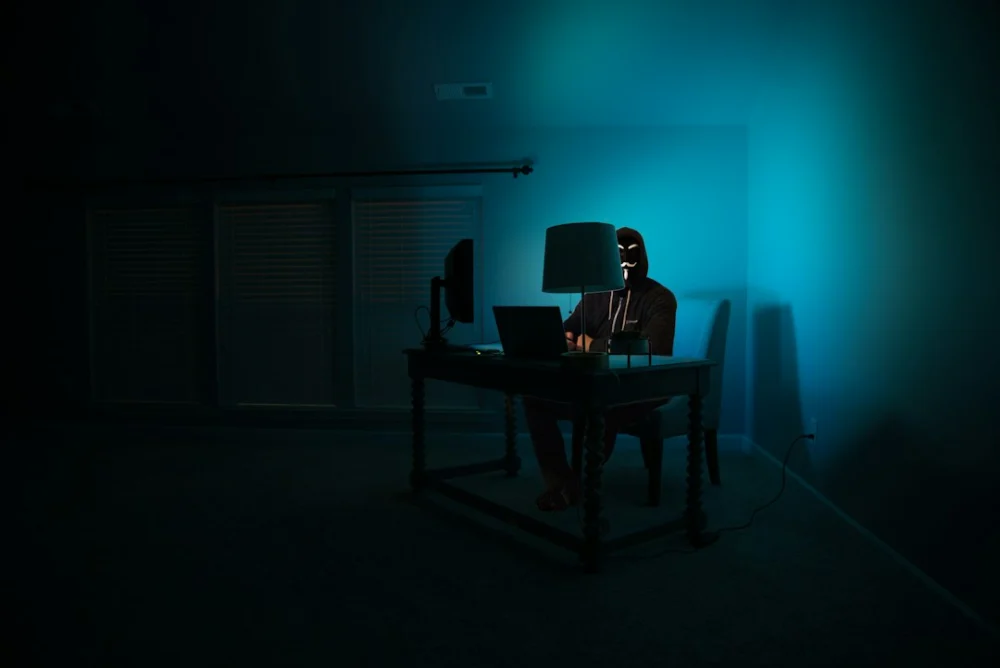Hackers do ShinyHunters dizem ter invadido sistemas do FBI