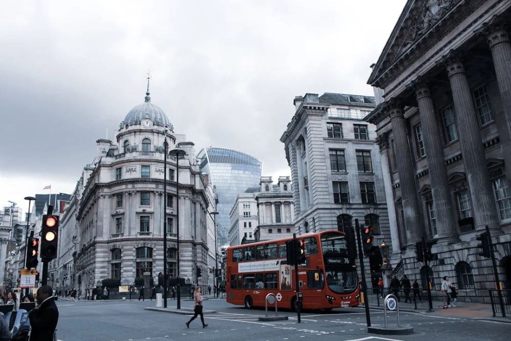 Londres libera carros autônomos na Uber, mas mantém motorista a bordo