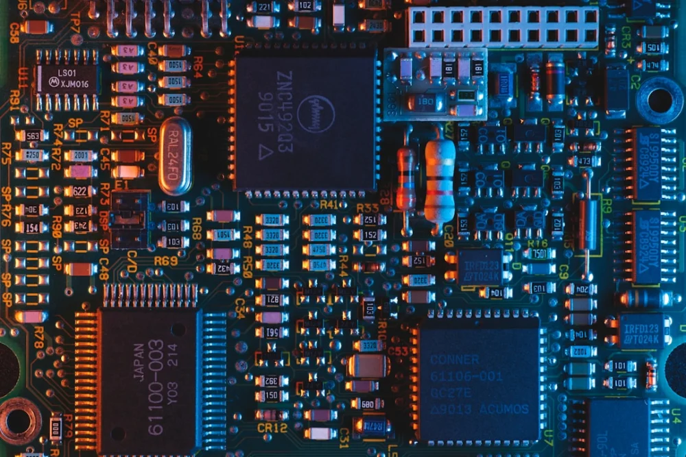 Nvidia quer ir além dos chips e compra 'biblioteca de IA' por US$ 13 bi
