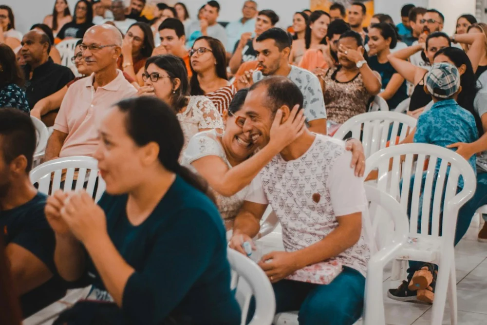Pessoas que chegam aos 80 anos com a mente afiada costumam ter duas coisas em comum