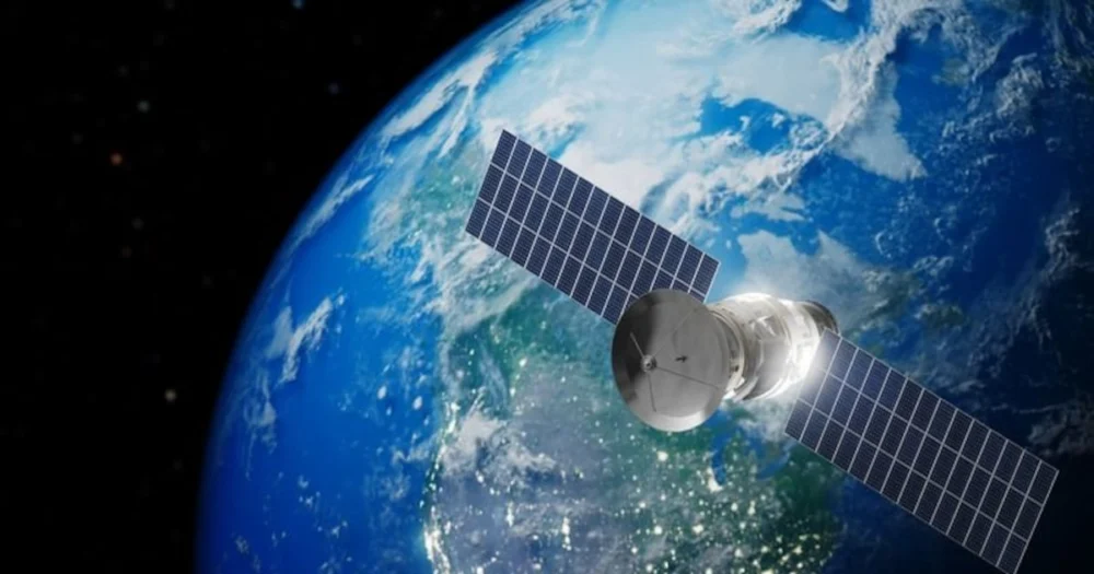 Satélite espião americano da época da Guerra Fria explode na órbita da Terra