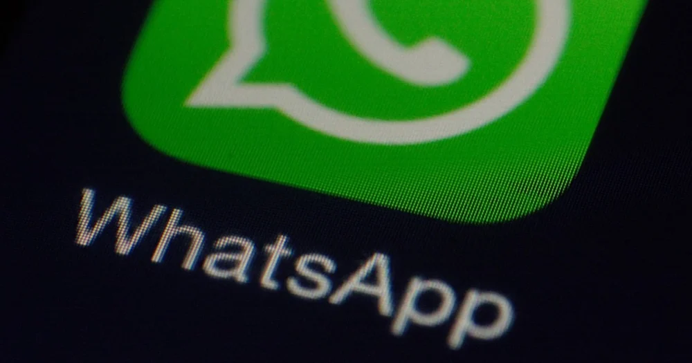 WhatsApp testa barra de navegação flutuante no Android