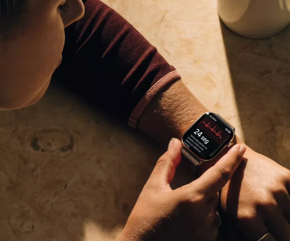 Apple Watch Series 12 é mais preciso para medir a frequência cardíaca do que concorrentes, comprova teste